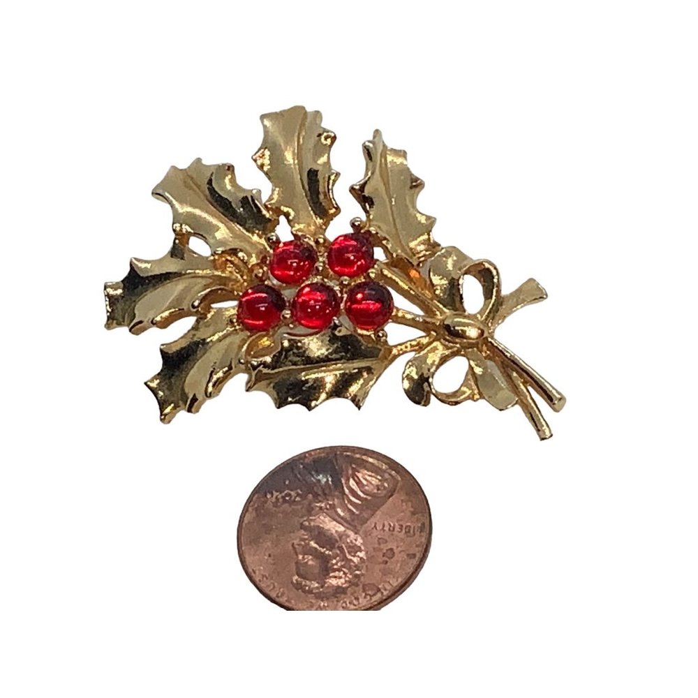 Gold Tone Holly Berries and Leaves Pin Brooch - Picture 7 of 7